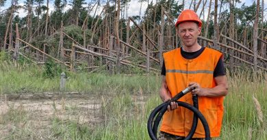 Машыніст Павел Ганус: “Своечасовы рамонт тэхнікі –
гарантыя якасных работ”.